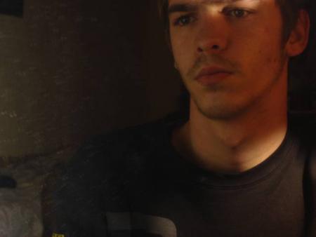 voila mon cousin steve qui c es suicider hier a l age de 21 ans pfff tu restera a jamais graver dans mon coeur et jamais jer ne t oublirais tu le sais que tu etais mon ptit proteger mon ange et je sai